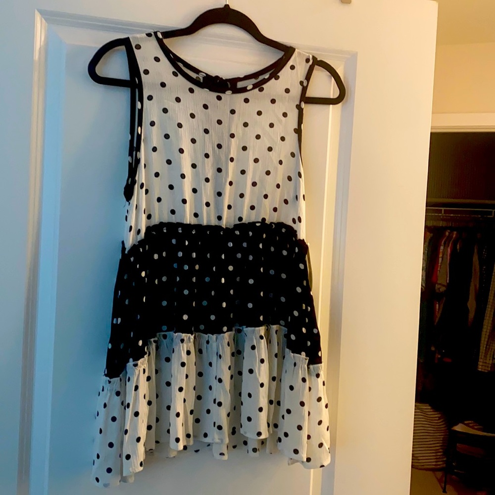 Black & White polka dot flows top BNWT